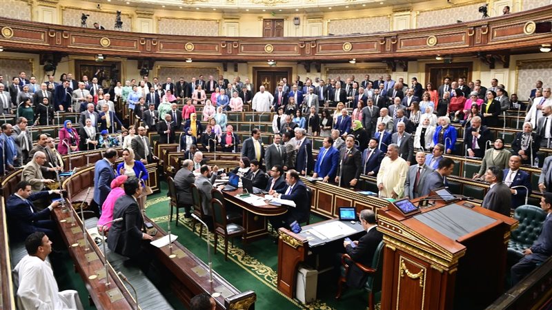 فض دور الانعقاد الثالث