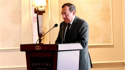 الملا: الشراكة بين القطاعين الحكومي والخاص مفتاح نجاح التحول الطاقي