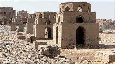 مسجدان و3 أديرة ومستشفى للحروق، حكاية السبع بنات في محافظات مصر 