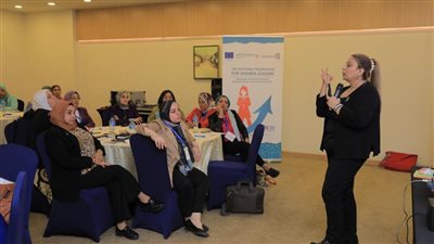  نجلاء العادلي تشيد بنجاح الدفعة الأولى من البرنامج الوطني للمرأة في القيادة