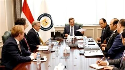 الملا يبحث مع وفد شركة Verbundnetz Gas Agbo الألمانية للغاز الطبيعي سبل التعاون