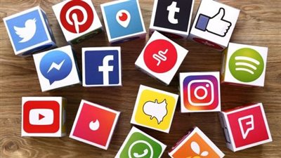 استشارى نفسي يحذر: إدمان السوشيال ميديا يسبب نوبات الصرع (فيديو)