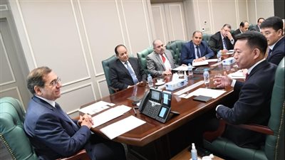 وزير البترول يستقبل رئيس شركة نورث بتروليم الصينية لبحث توسع عملها في مصر