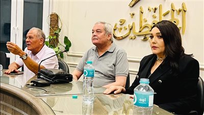 هشام قاسم رئيسا لمجلس أمناء التيار الحر وعماد جاد متحدثا رسميا 