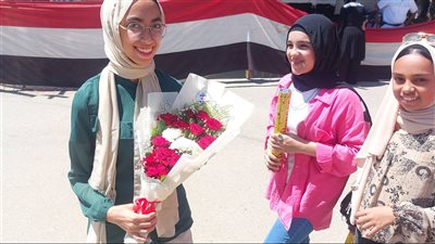 سعادة في القليوبية بعد امتحان الجبر والهندسة الفراغية (صور )
