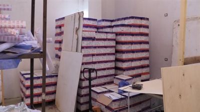 المسطحات تضبط 4 مصانع ومخزنا عشوائيا لإنتاج المستلزمات الطبية والمنظفات (صور)