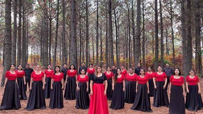 كورال أرتيكانتو وإيمى البوليفى يغنى أعمالا كلاسيكية ومحلية على مسرح الجمهورية 