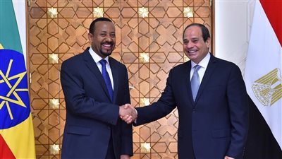 أخبار مصر: السيسي يستقبل آبي أحمد، الأهلي ضد الزمالك، مفاجأة روسية للناتو، زفة عروسة تتحول لمأتم بالشرقية، زوجة زيلنسيكي تحرجه