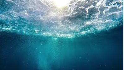 علماء يرجحون تبدل لون المحيطات بسبب التغير المناخي