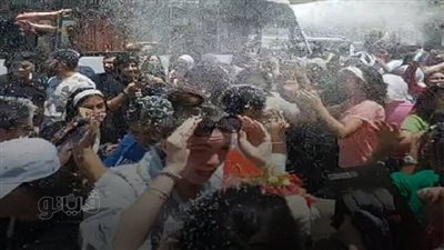 جلاليب ومزمار بلدى واشتباكات، أبرز مشاهد نهاية امتحانات الثانوية العامة بالشرقية (صور)