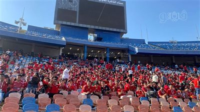 أبطال الدوري أهم، جماهير الأهلي تستقبل اللاعبين بطريقة خاصة (فيديو)