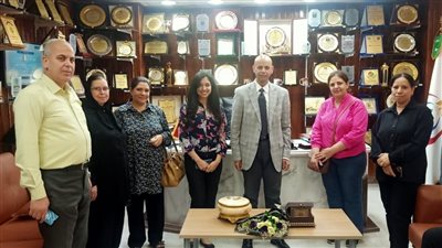 وكيل صحة الشرقية يهنئ الأقباط بالمديرية بعيد الرسل 