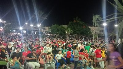 استاد المنصورة يشتعل بجماهير الأهلي والزمالك لمشاهدة مباراة القمة (صور)