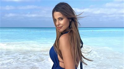 كارول سماحة تستمتع بالبحر في أحدث ظهور