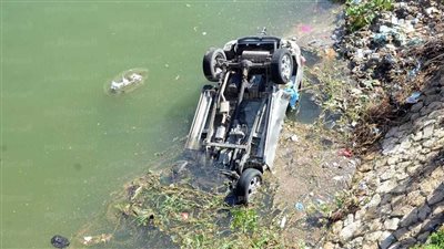 اختلال عجلة القيادة وراء سقوط سيارة بترعة ومصرع سائقها بأطفيح