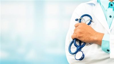 تفسير حلم الدكتور في المنام وعلاقته ببشارة سعيدة والانتقال إلى الأفضل 