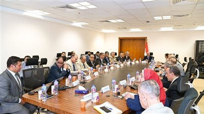 اللجنة الدائمة العليا للسياسات بوزارة الري تجتمع وتناقش تنمية الموارد المائية 