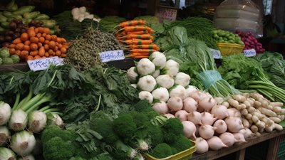  أسعار الخضراوات اليوم، 24 جنيها أقل سعر لكيلو الثوم في سوق العبور