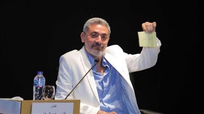لقاء مع الفنان فتحي عبد الوهاب على هامش معرض مكتبة الإسكندرية للكتاب