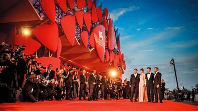 إضراب ممثلي هوليوود يهدد مهرجان فينيسيا وحفل الإيمي