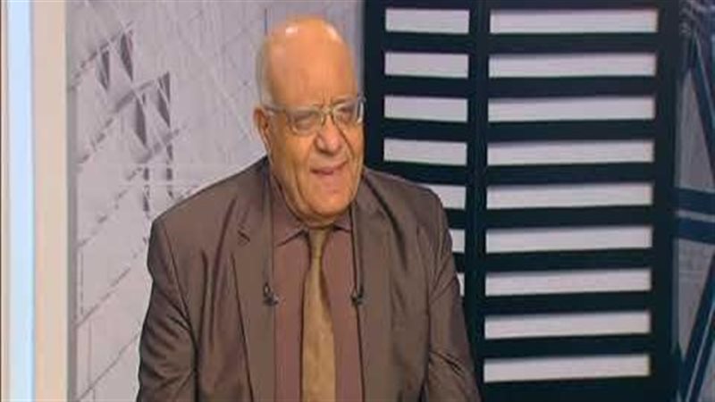 الدكتور حسين جمعة،فيتو