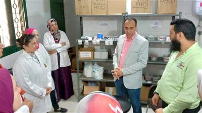 وكيل صحة البحيرة يتفقد العمل بحملة 100 يوم صحة بمركز ناصر (صور)