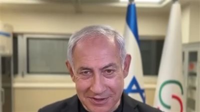 نتنياهو ينشر مقطع فيديو من داخل المستشفي عقب نقله بشكل مفاجئ