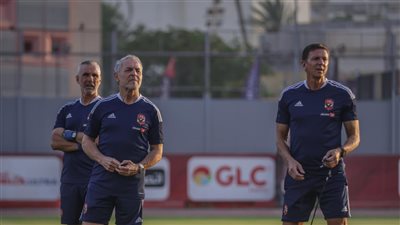 التفاؤل يسود مران الأهلي استعدادا لمواجهة المقاولون في الدوري، والخطيب يدعم الفريق (صور)