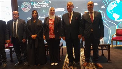 رئيس جهاز شئون البيئة يشارك في منتدى النمو الأخضر بدورته الثانية