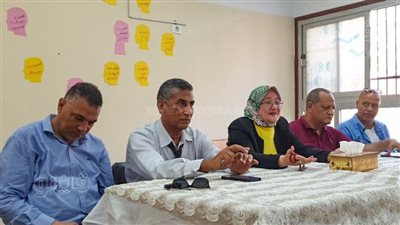 تعليم بورسعيد تشهد حفل تكريم مدير إدارة الزهور التعليمية (صور)