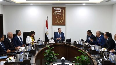 مدبولي يناقش حزمة حوافز مقترحة لمشروعات المناطق المركزية للأعمال