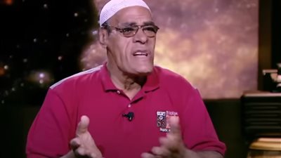 حسين أبو حجاج يكشف حقيقة خلافه مع هنيدي: معرفش جواه إيه (فيديو)