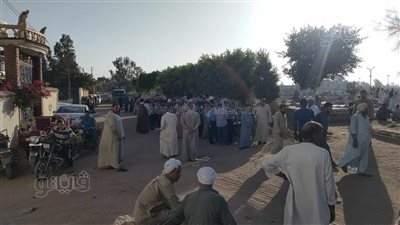 جنازة مهيبة لطبيب توفي أثناء عمله في جزيرة برد بالشرقية (صور)