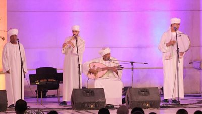 فرقة منيب التراثية تنقل روح الحياة النوبية إلى المسرح المكشوف (صور)