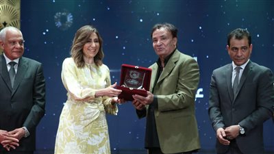 تكريم حمدي الوزير واسم الشافعى والسلاموني والعزبي في افتتاح مسرح السامر (صور)