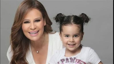 كارول سماحة تهدي 