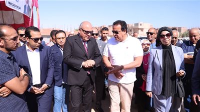 خالد عبد الغفار يبدأ جولته في قنا بتفقد أعمال حملة 100 يوم صحة 