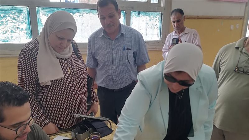 الكشف على 550بقافلة