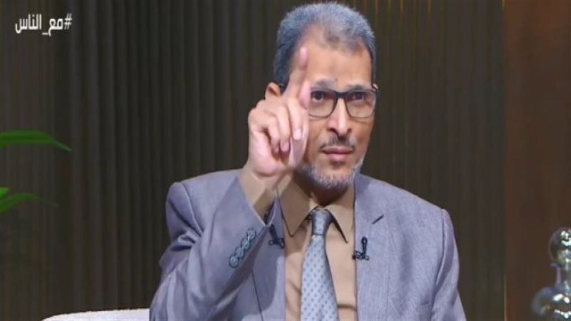  الدكتور عوض إسماعيل،