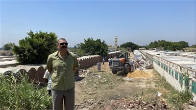 حي شرق الإسكندرية: إزالة فورية لبناء 17 مقبرة مخالفة بخورشيد (صور)