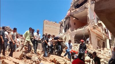 حبس ٤ أشخاص على ذمة التحقيقات في قضية عقار رشيد المنهار