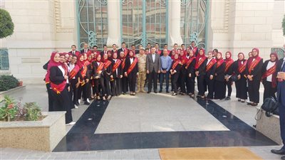 وفد من طلاب جامعة عين شمس يزور المتحف الحربي