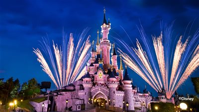 فى ذكرى افتتاحها، 10 أفلام خيالية جسدتها ديزنى لاند على أرض الواقع 