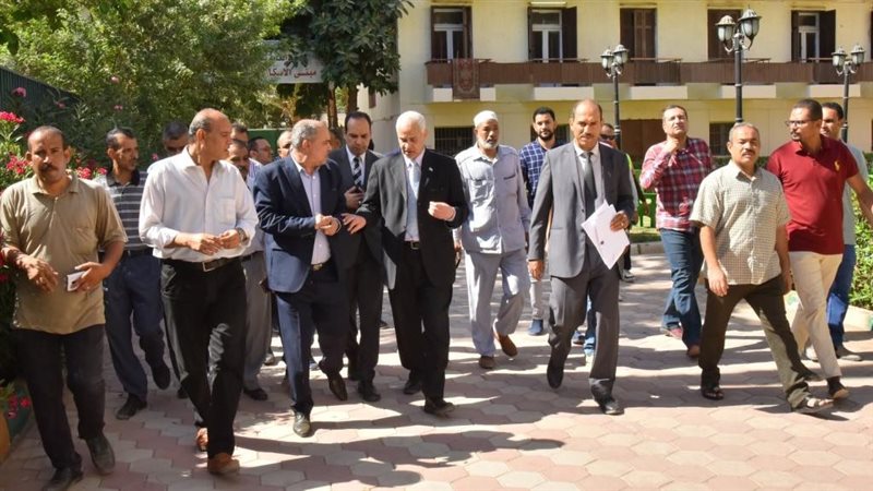 جولة نائب رئيس جامعة