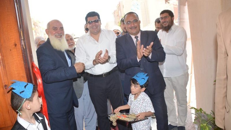 نائب المحافظ يفتتح