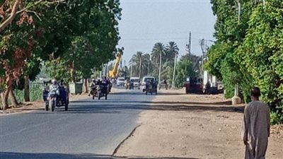 بعد مطاردتها وغرقها، إخراج سيارة ترعة أصفون المحملة بنصف طن بنجو