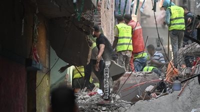 مصرع شخصين وإصابة 4 آخرين فى انهيار عقار بحدائق القبة 