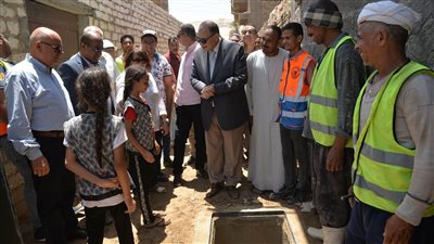  بدء تشغيل وصلات الصرف الصحي المنزلية بقرية دير درنكة ودرنكة بأسيوط