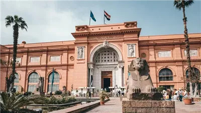 المتحف المصري بالتحرير يعرض قطعا من أدوات النظافة الشخصية للمصري القديم