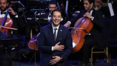 مدحت صالح نجم ثالث ليالى مهرجان الأوبرا الصيفى بالإسكندرية